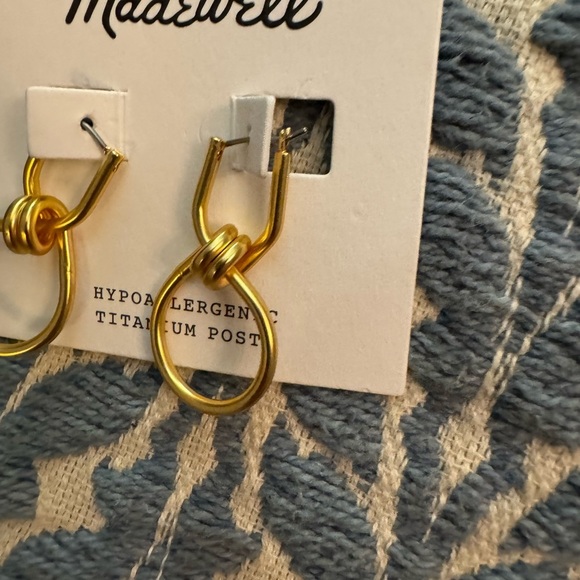 NWT: Madewell Gold Double Wire Wrap Dangle Hoop Earrings - Picture 3 of 7